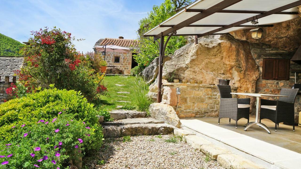 Le Colombier Saint-Véran La Roque-Sainte-Marguerite Exterior foto